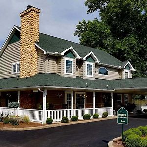 Hearthstone Inn & Suites